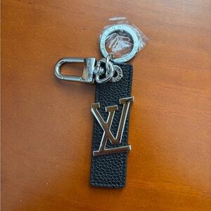 Louis Vuitton Black and Silver Key Holder